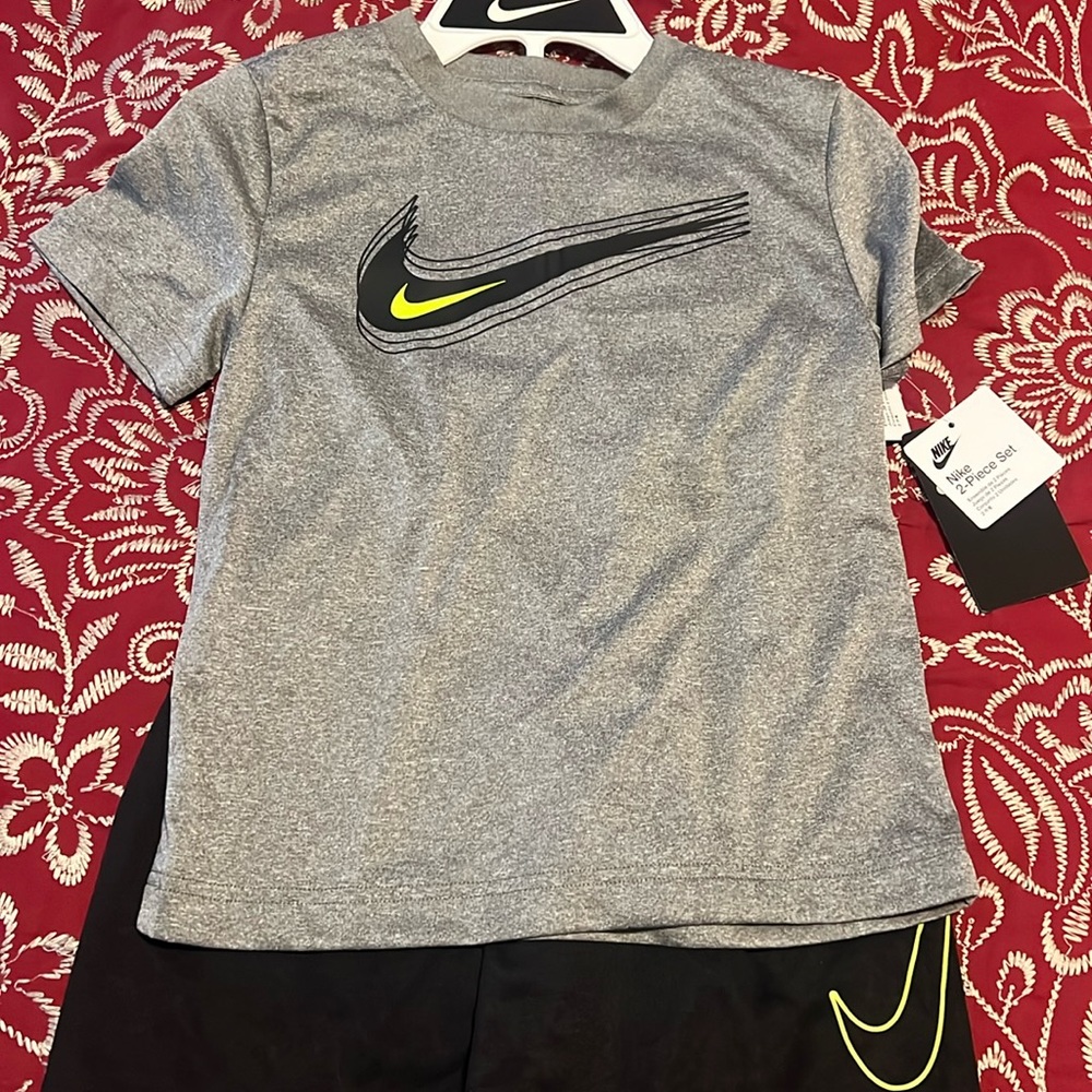 Boys Nike short set